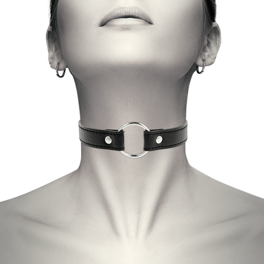 Collana fetish in pelle vegana regolabile - Eleganza e stile unico